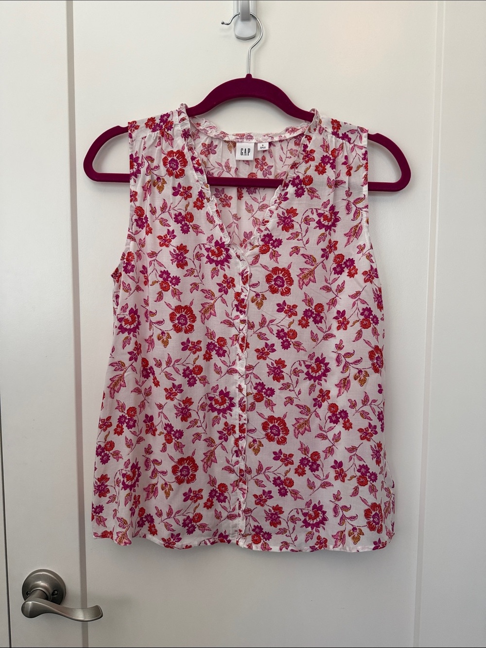 GAP Pink Floral Sleeveless Button-Front Camisole